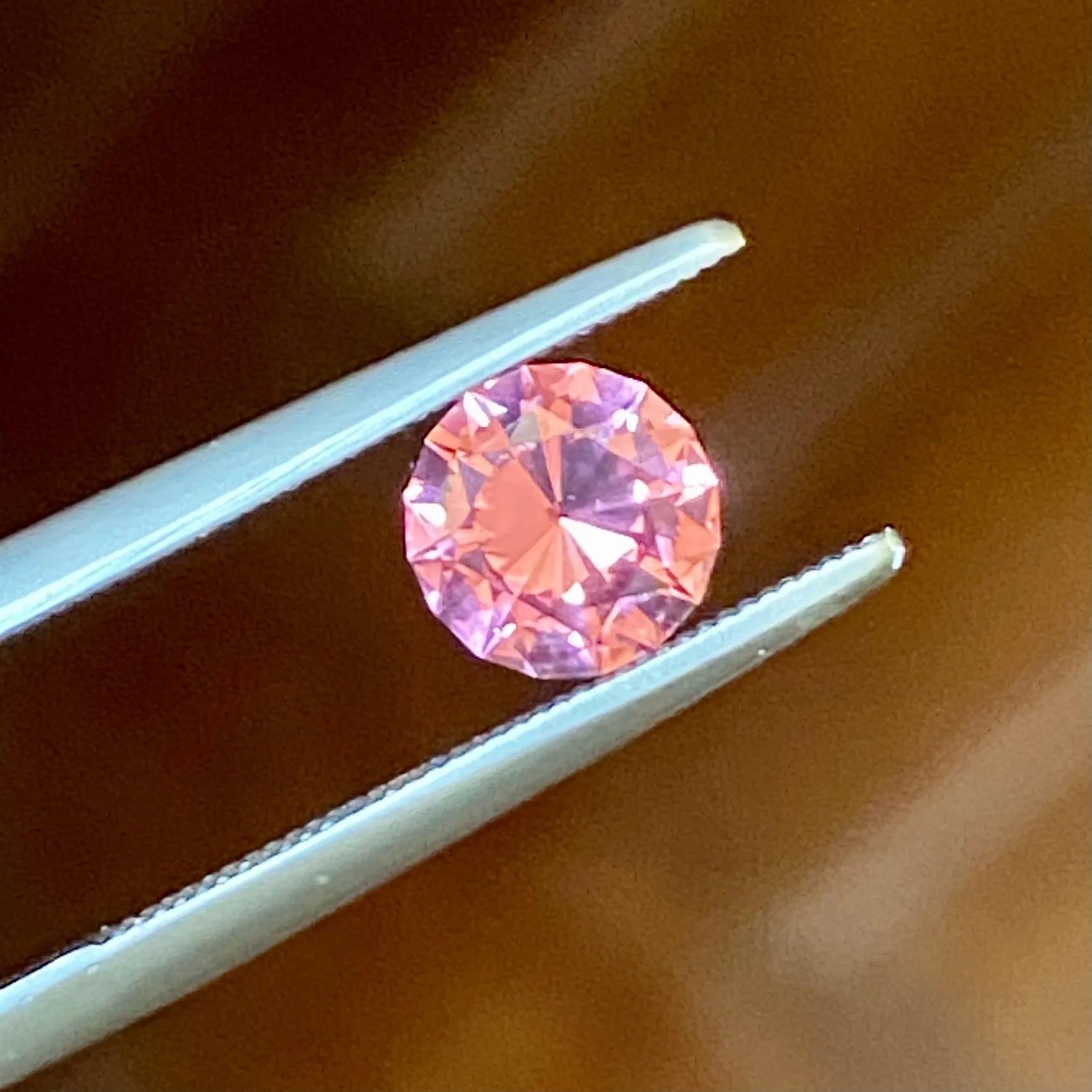 1.26 ct. Absolute "Uber Rarity", Padparadscha Pink, Color Shift, Spinel, Rare, Luc Yen, Vietnam, Internally Flawless, Color Change
