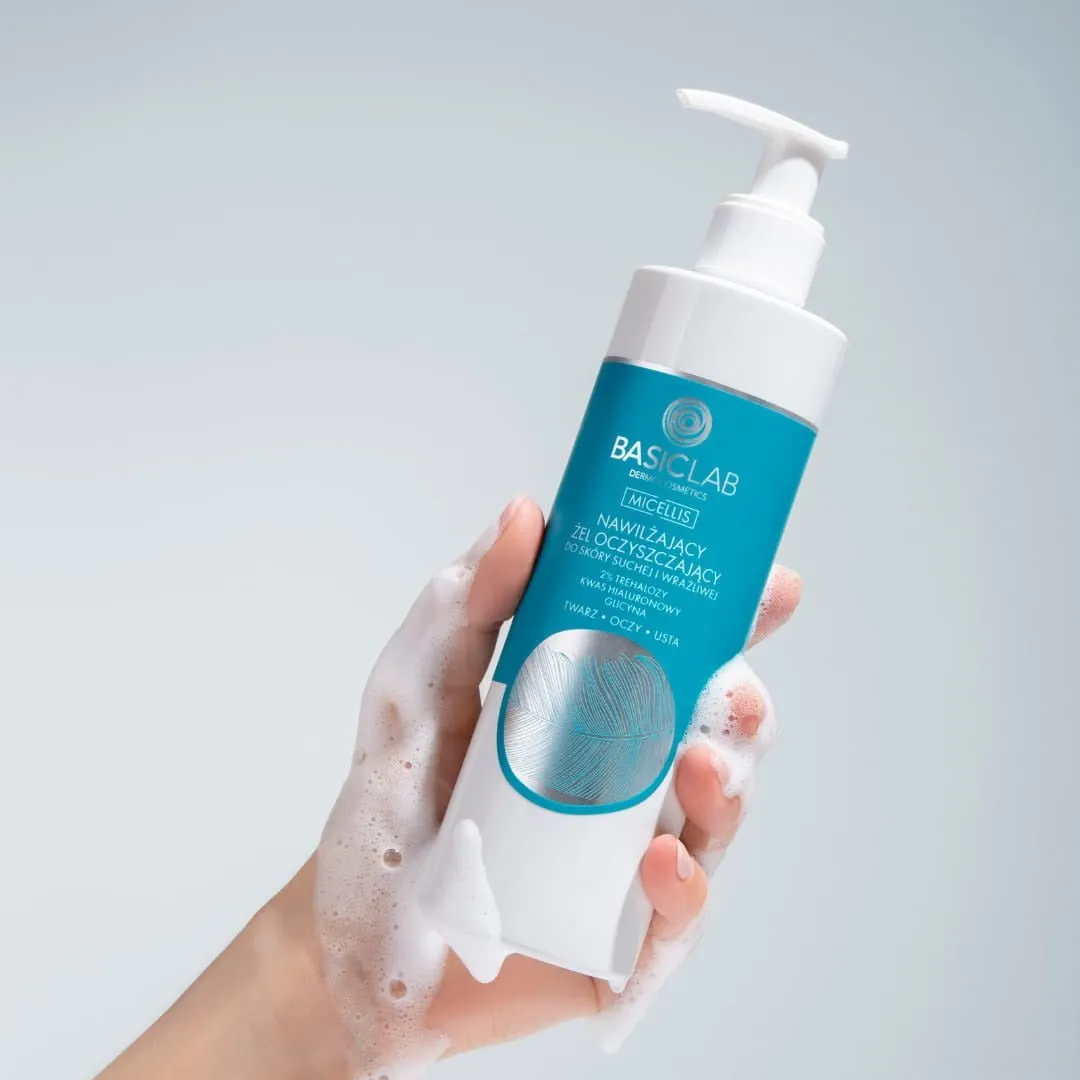 BasicLab Moisturizing cleansing gel for dry and sensitive skin 300ml