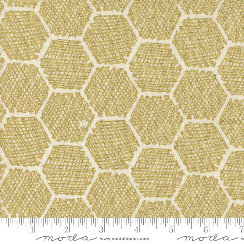 Bee Garden by Moda Fabrics HONEYCOMB GEO/PORCELAIN M