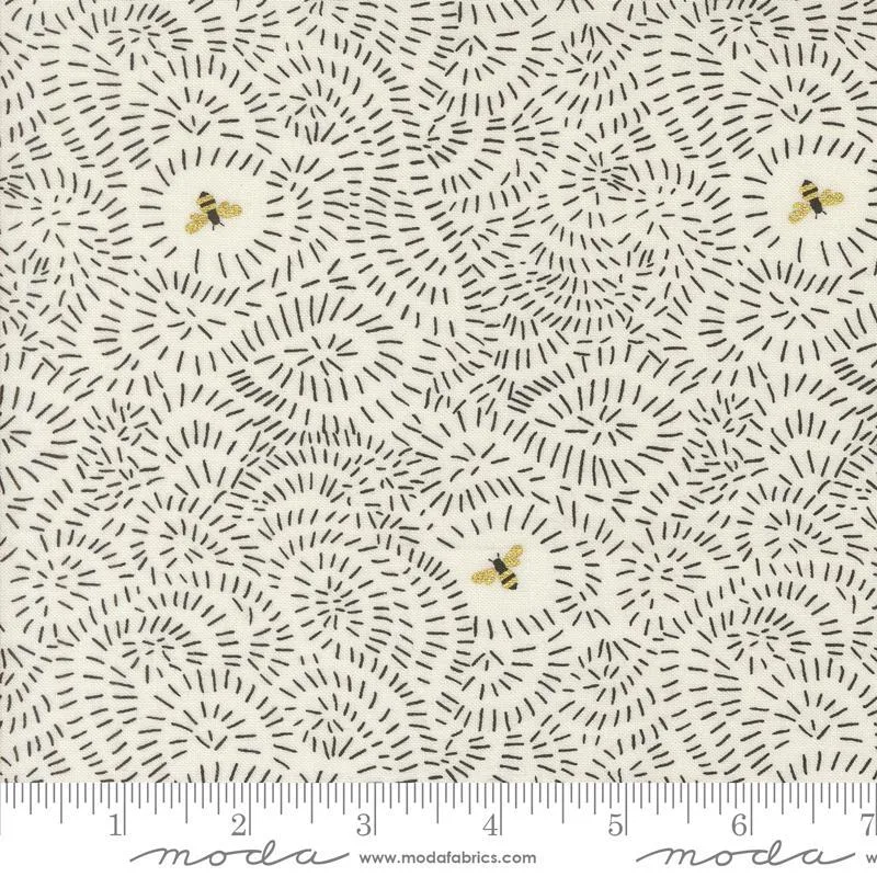 Bee Garden by Moda Fabrics TWIST & TURN/PORCELAIN M