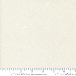 Bee Garden by Moda Fabrics TWIST & TURN/PORCELAIN WHITE