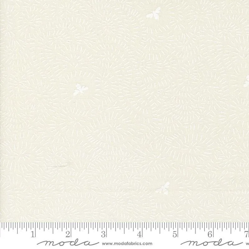 Bee Garden by Moda Fabrics TWIST & TURN/PORCELAIN WHITE