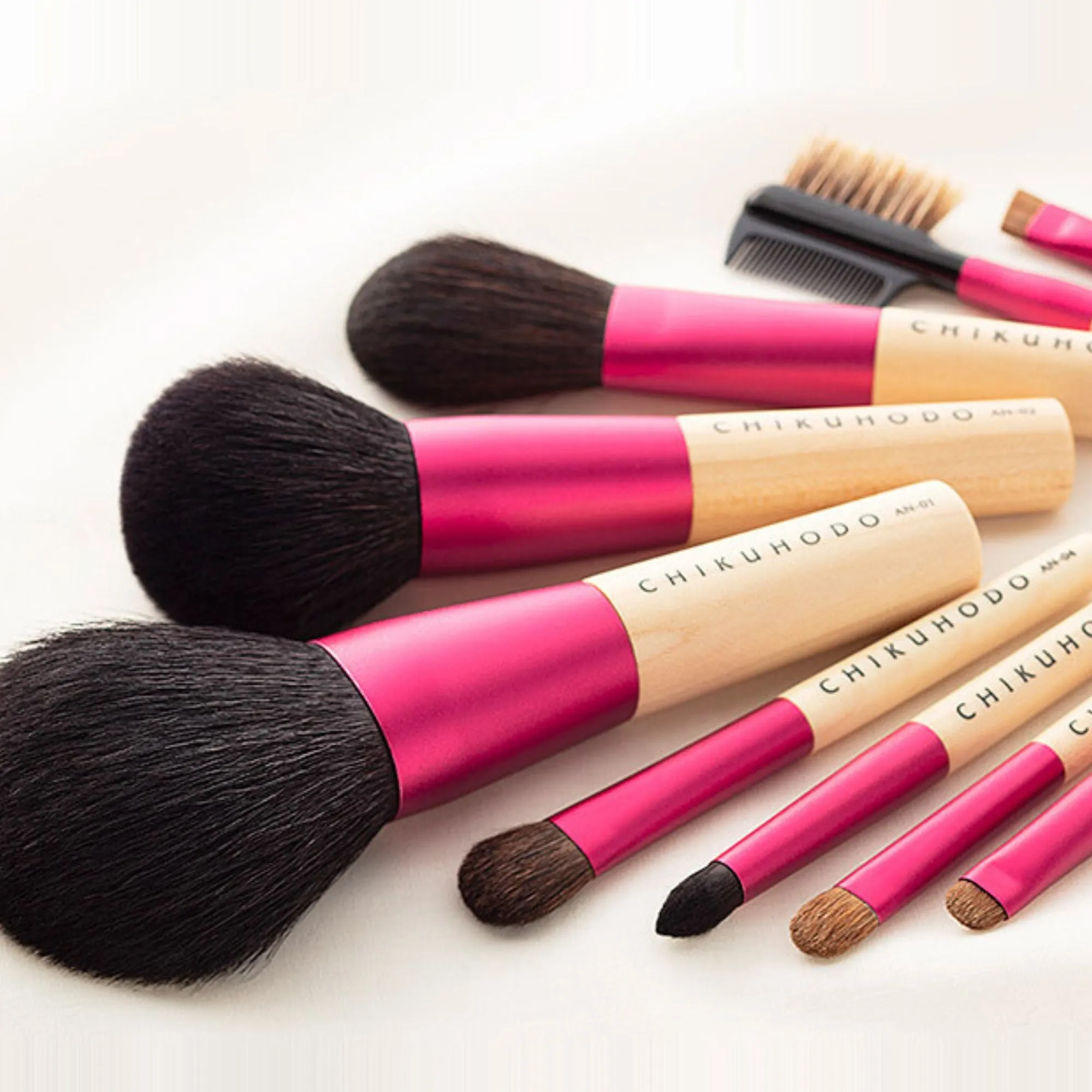 Chikuhodo AN-11 Lip Brush, Anne Series