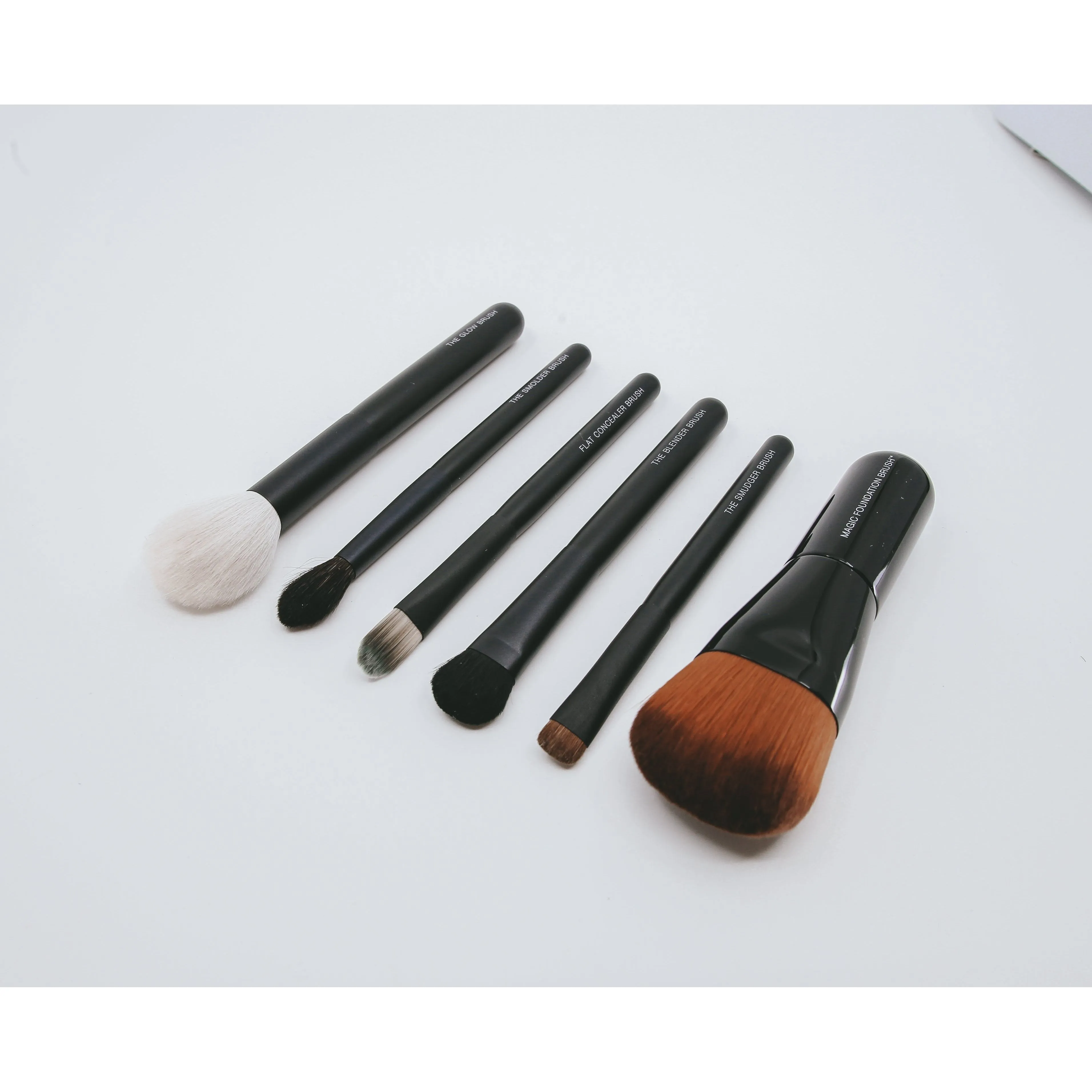 Flawless Essentials Brush Kit with FREE Glow Brush