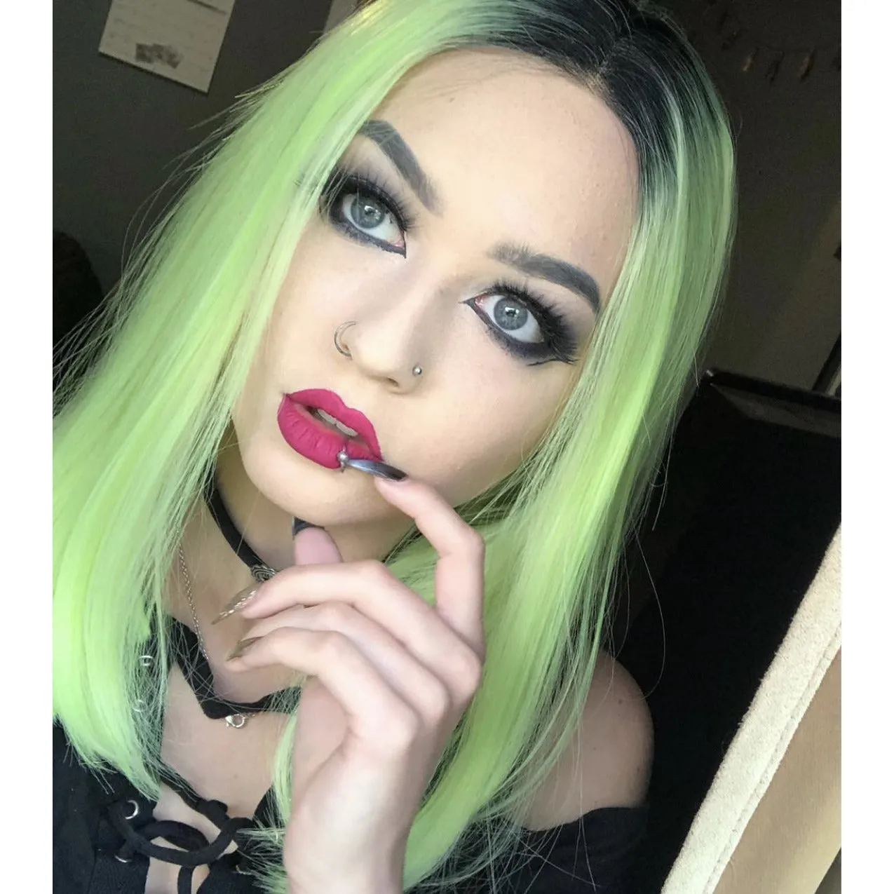LIME CRIME-UV