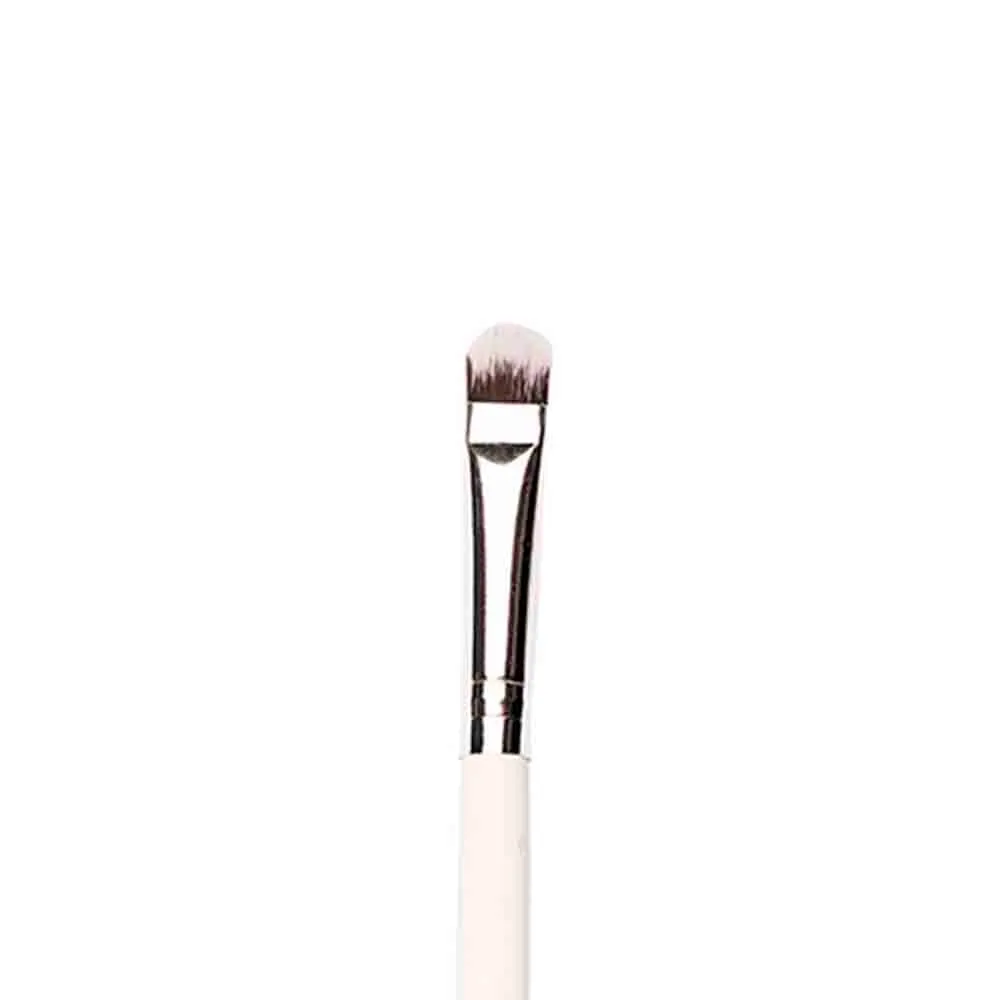 P18 - Concealer application/spot correction brush