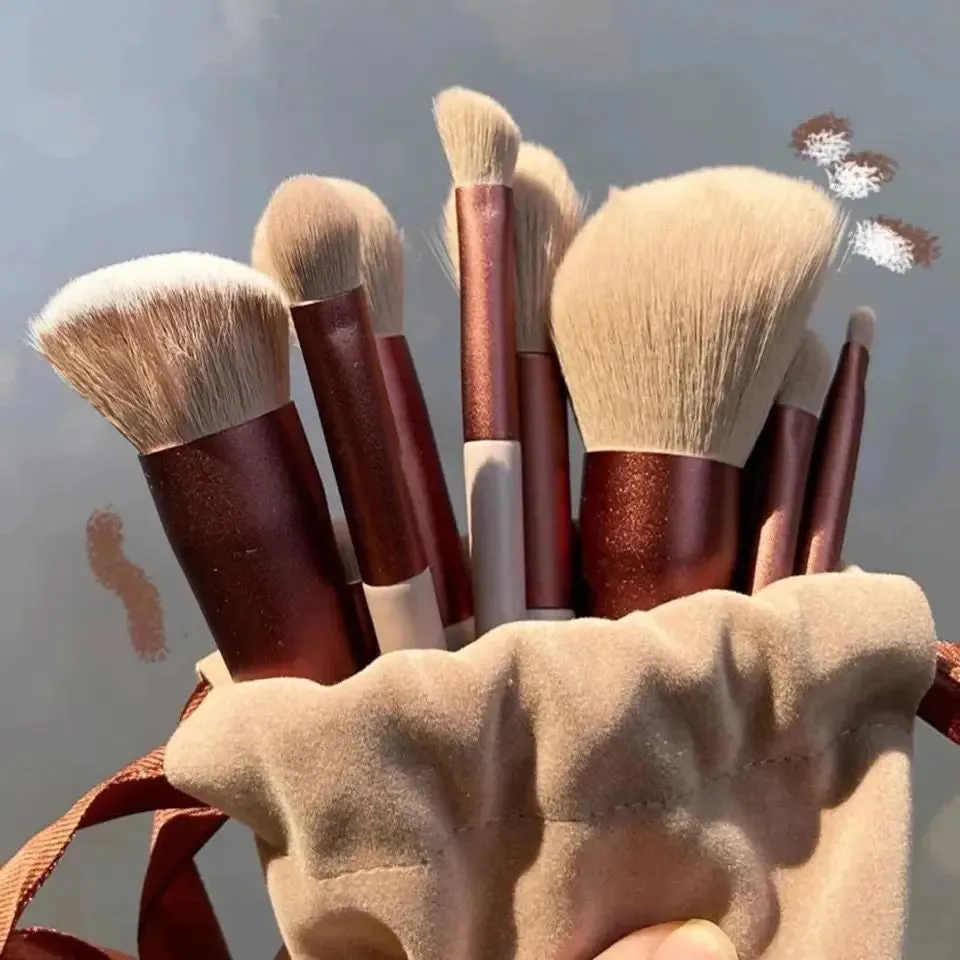 Professional 13-Piece Makeup Brush Kit – Soft, Fluffy, and Versatile