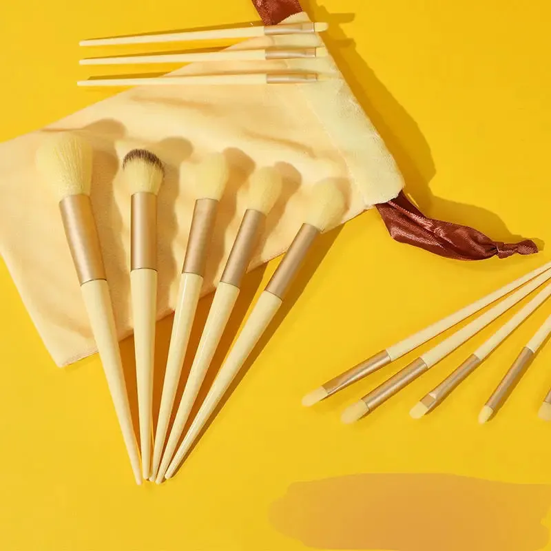 Professional 13-Piece Makeup Brush Kit – Soft, Fluffy, and Versatile