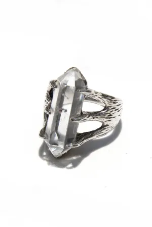 Quartz Crystal Power Ring (Size 9)