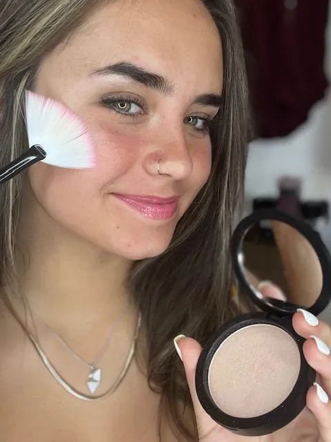Sparkles & Lace Beauty - Pearl Illuminating Highlighter